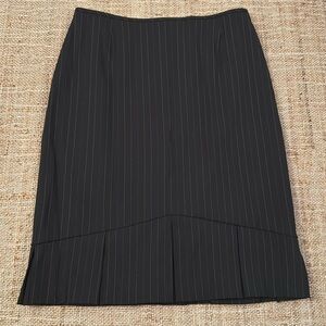 T Tahari Pinstripe Peplem Hem Suit Skirt size 8